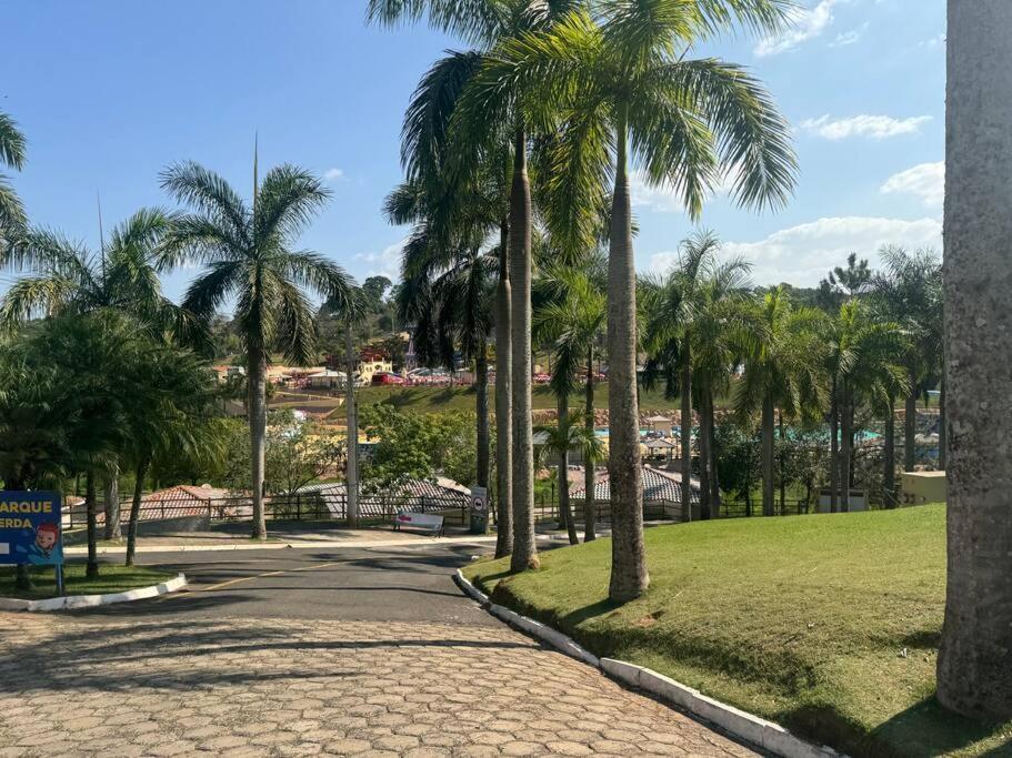 Casa Dentro Parque Aquatico Águas de Lindoia Exterior foto