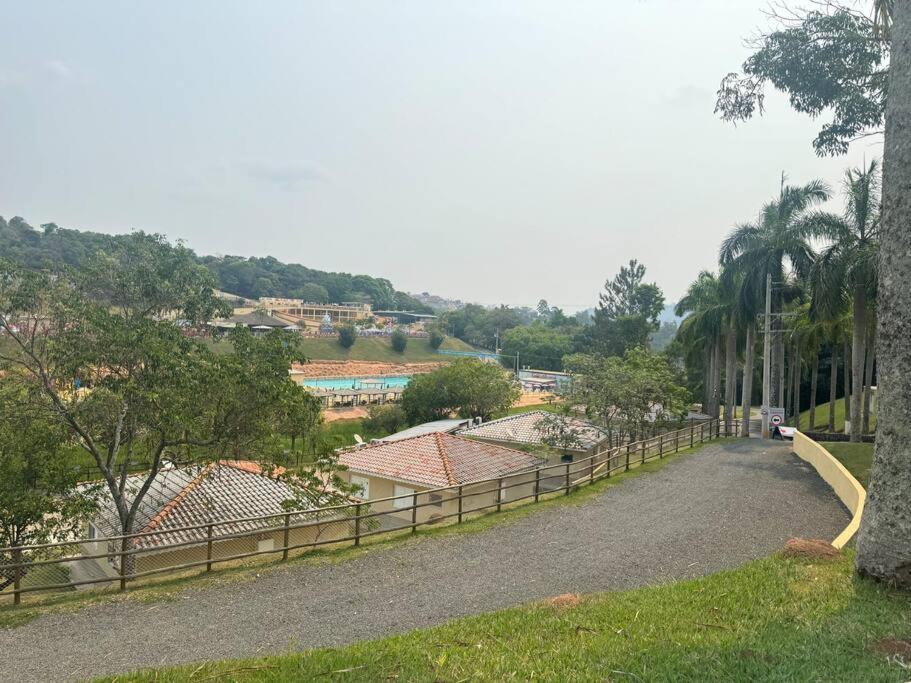 Casa Dentro Parque Aquatico Águas de Lindoia Exterior foto